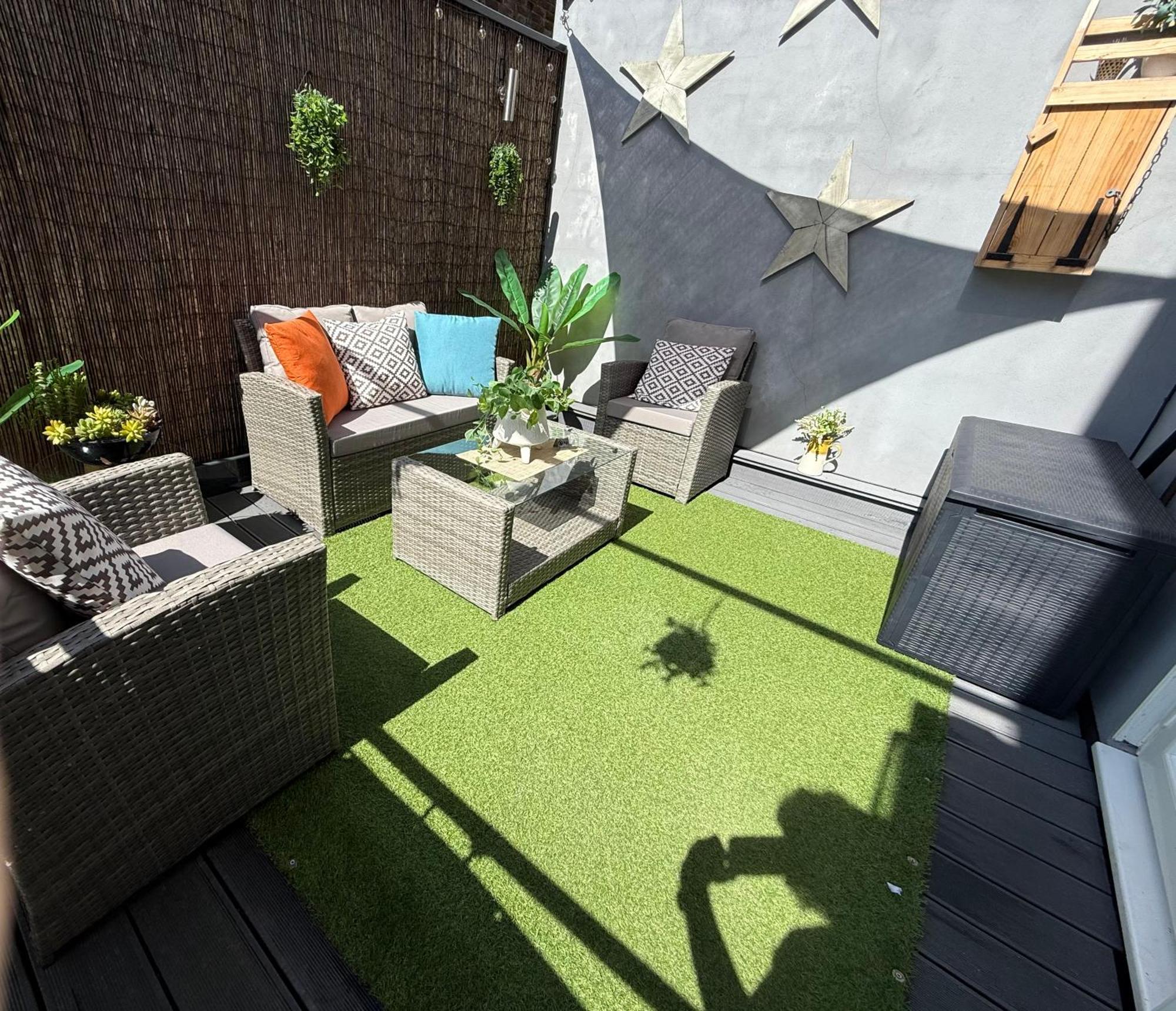 The Duplex With Deck & Living Space Air Conditioning Margate