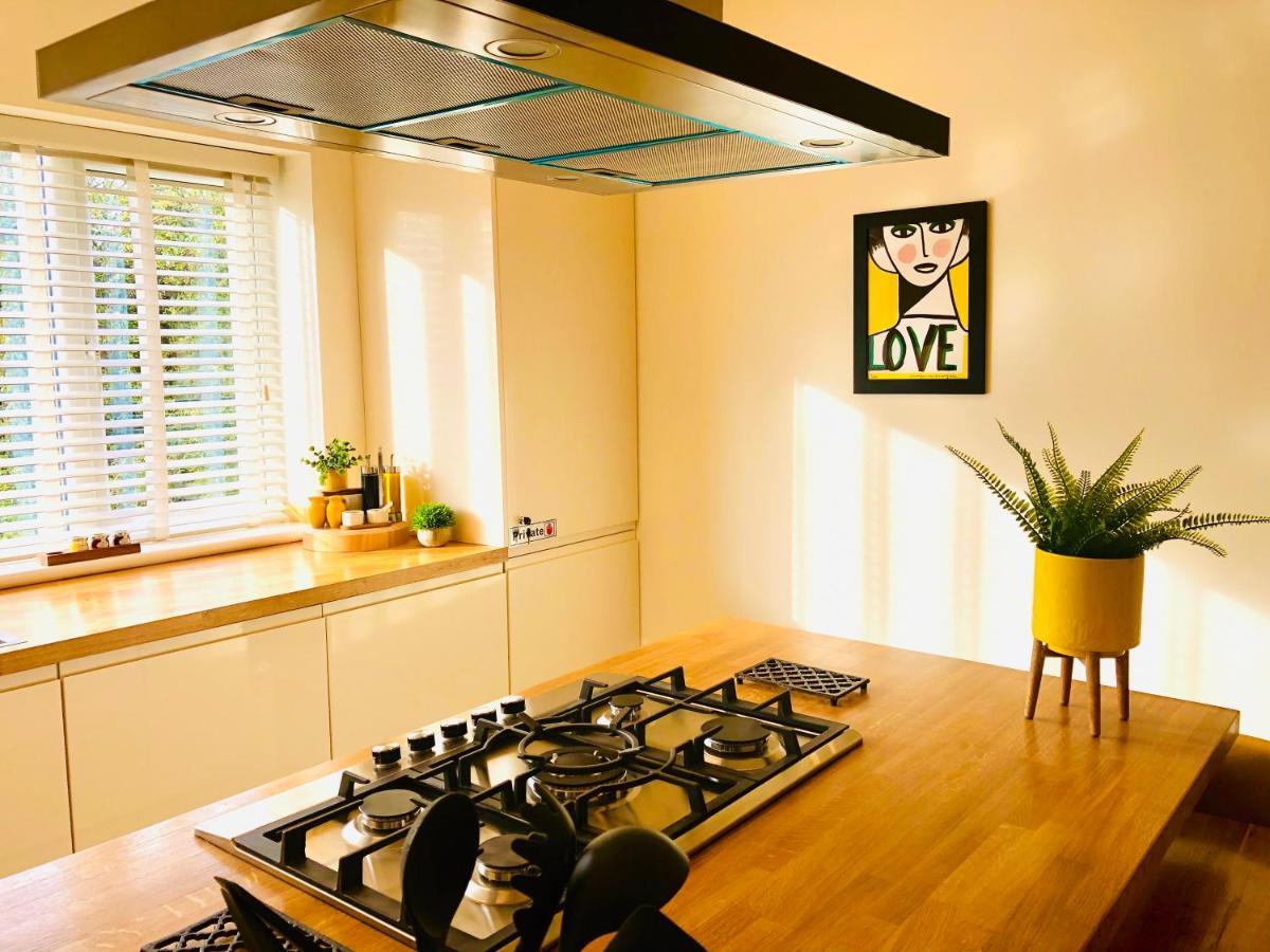 The Duplex With Deck & Living Space Air Conditioning Apartment Margate